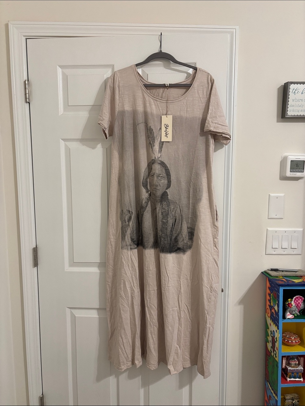 Women's Light Beige Graphic Short-Sleeve Maxi Dress